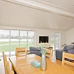North Lake Lodges