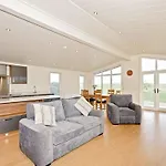 North Lake Lodges
