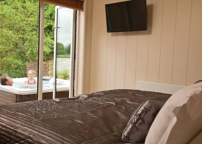 منتجع North Lake Lodges Langrigg